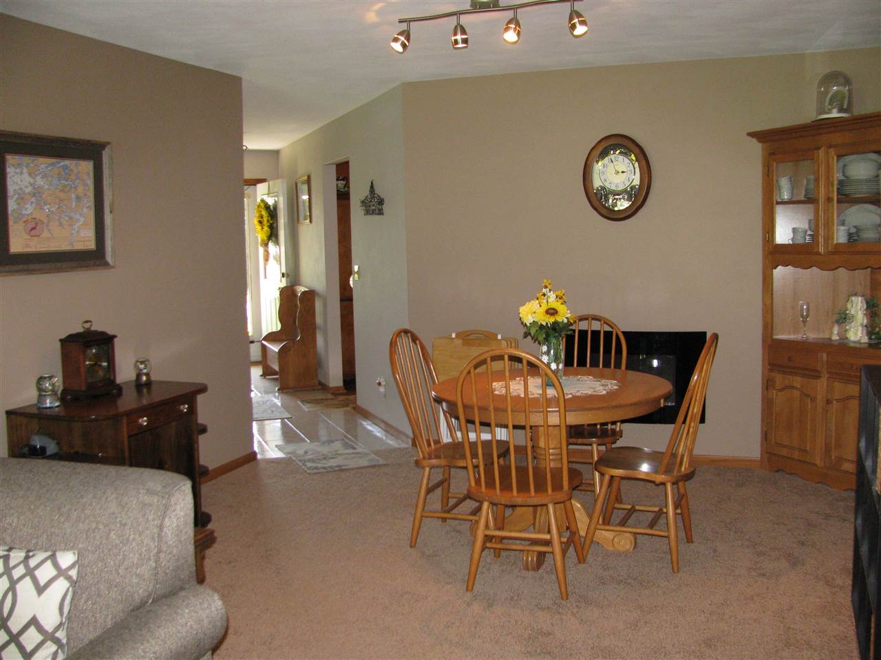 1306 South Trainer Road Rockford, IL 61108 - Photo 6 of 25 Gallery Image 6