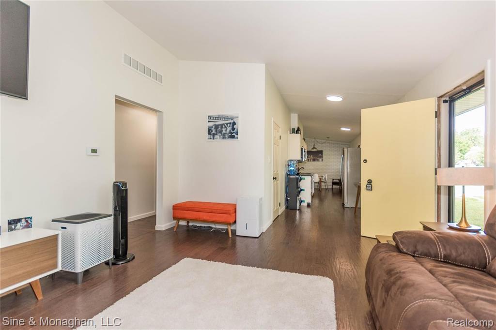 55 Stark Road Rochester Hills, MI 48307 - Photo 13 of 37