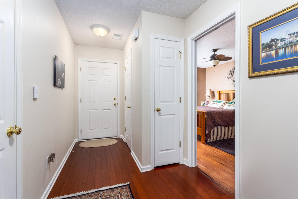 116 Hammerbeck Road Summerville, SC 29483 - Photo 4 of 28 Foyer