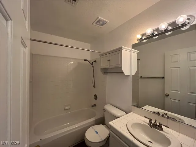 $1,425 | 3676 Renovah Street, Unit 201, Las Vegas, NV 89129