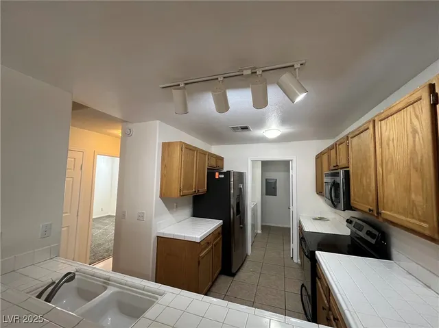 $1,425 | 3676 Renovah Street, Unit 201, Las Vegas, NV 89129