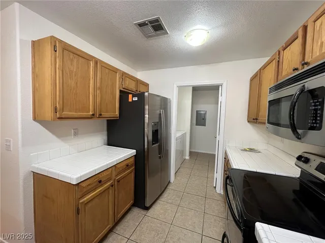 $1,425 | 3676 Renovah Street, Unit 201, Las Vegas, NV 89129