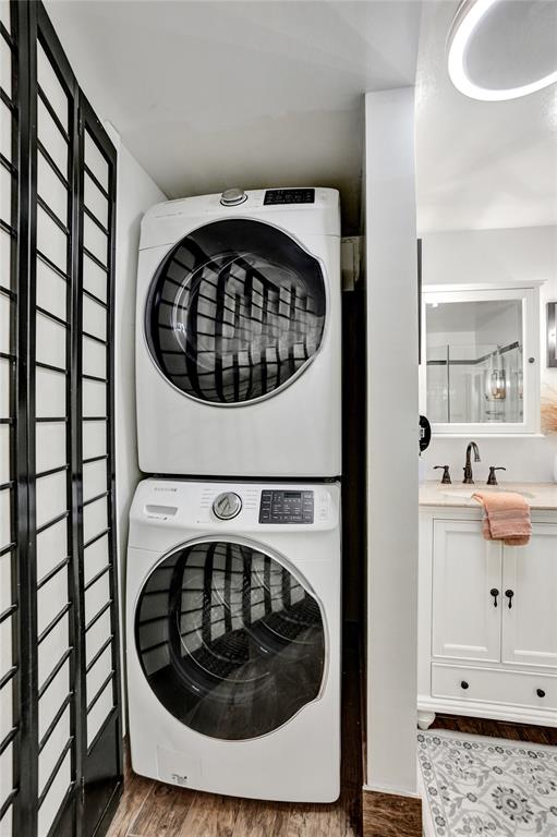 3090 Northeast 48th Street, Unit 316 Fort Lauderdale, FL 33308 - Photo 35 of 49 a utility room with dryer and washer