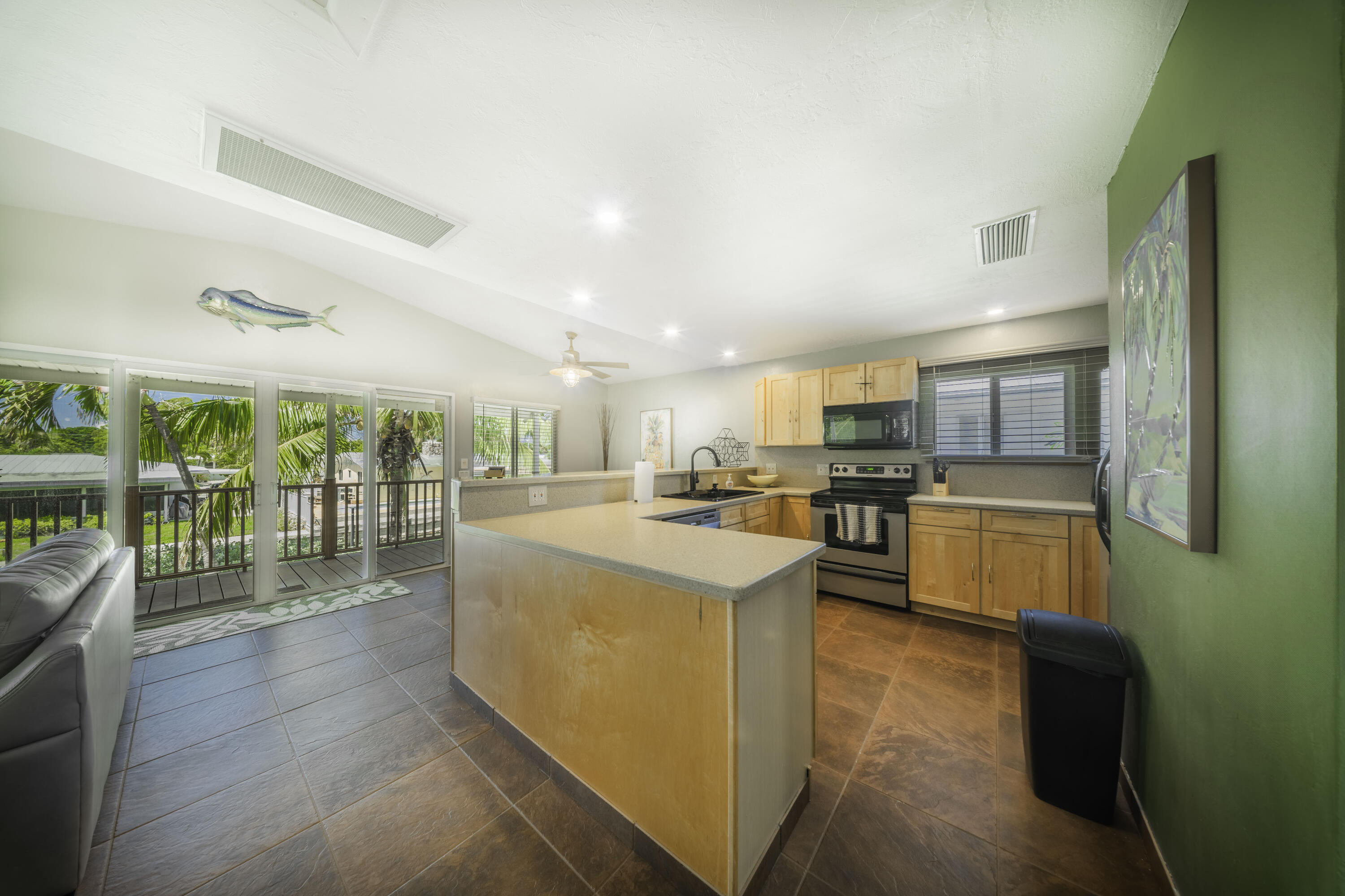 767 98th Street Marathon, FL 33050 - Photo 10 of 32 76798thSt-19