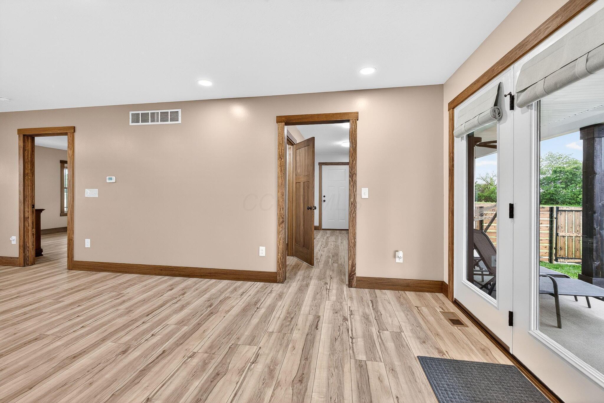 25461 Shoemaker Road Circleville, OH 43113 - Photo 27 of 61 25461 Shoemaker (Interior)-14
