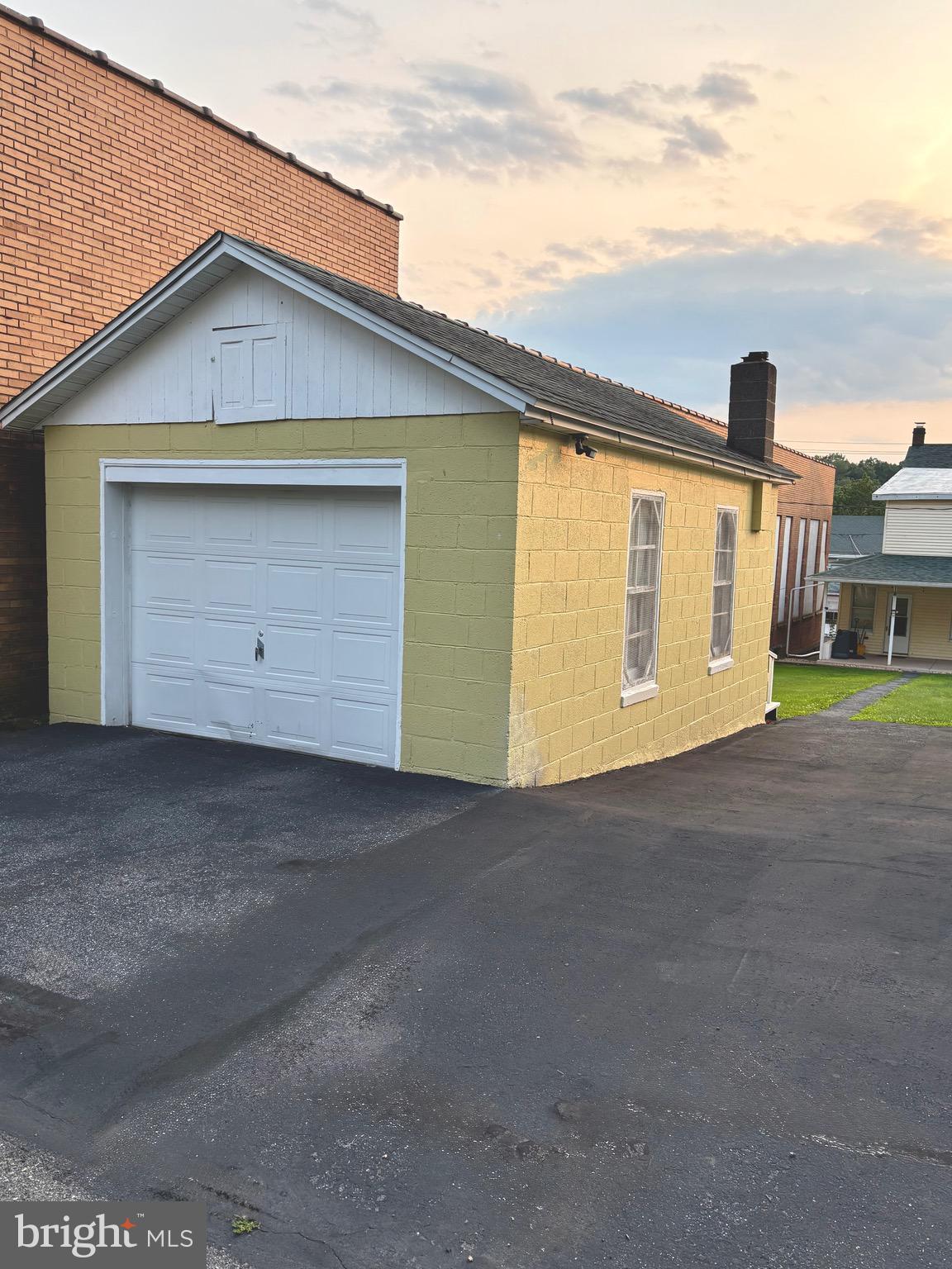 39 Spring Street Weatherly, PA 18255 - Photo 4 of 11 Gallery Image 4