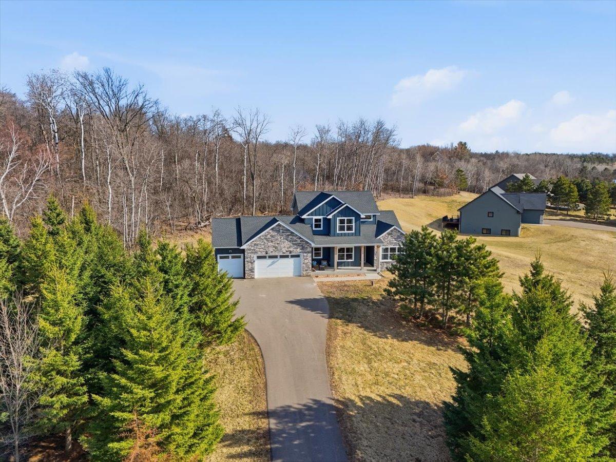 905 Gavin Pass Hudson, WI 54016 - Photo 1 of 32