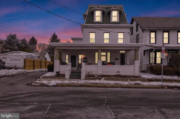 a view of a dining room with furniture window and outdoor seating