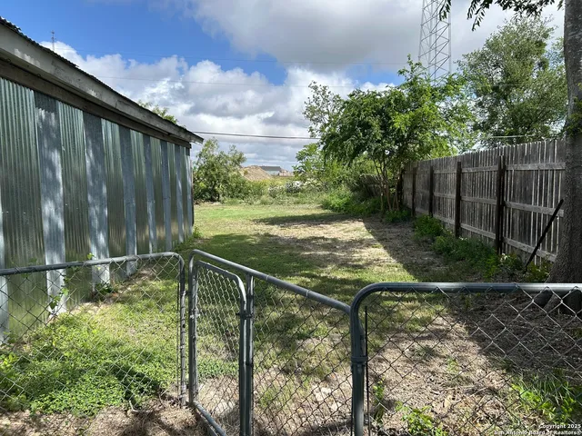 $995 | 1484 West Klein Road, New Braunfels, TX 78130