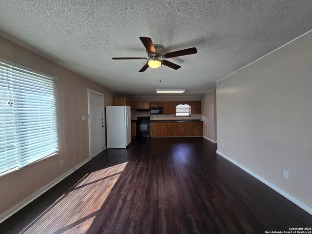 $995 | 1484 West Klein Road, New Braunfels, TX 78130