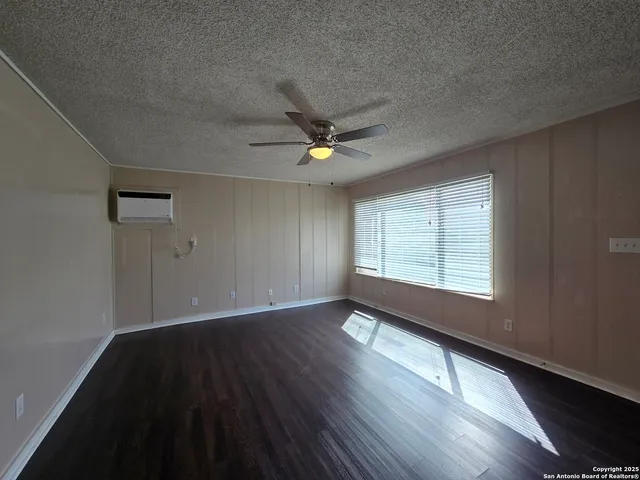 $995 | 1484 West Klein Road, New Braunfels, TX 78130