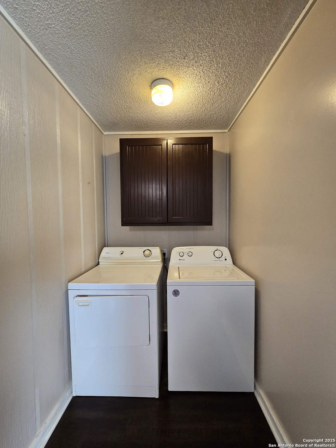 1484 West Klein Road New Braunfels, TX 78130 - Photo 7 of 11 a utility room with dryer and washer