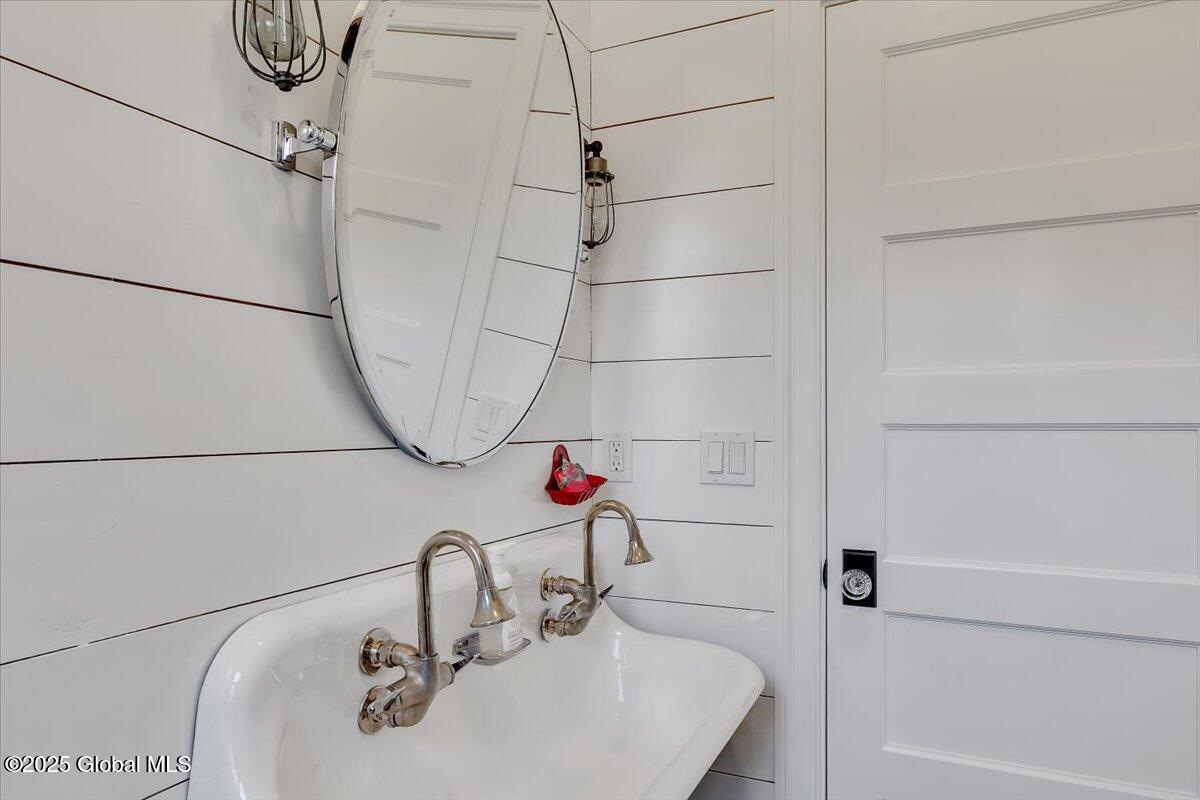 1 Joshua Road Saratoga Springs, NY 12866 - Photo 18 of 56 28-P1358186