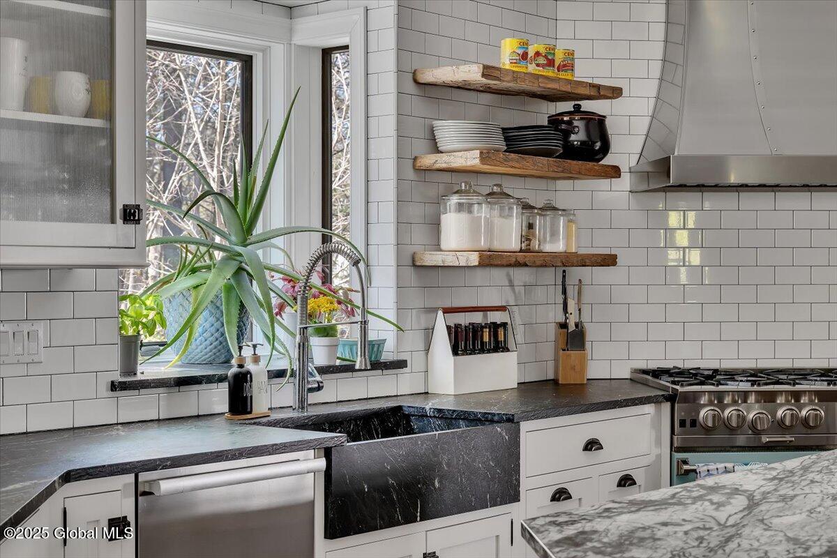 1 Joshua Road Saratoga Springs, NY 12866 - Photo 6 of 56 11-P1358197