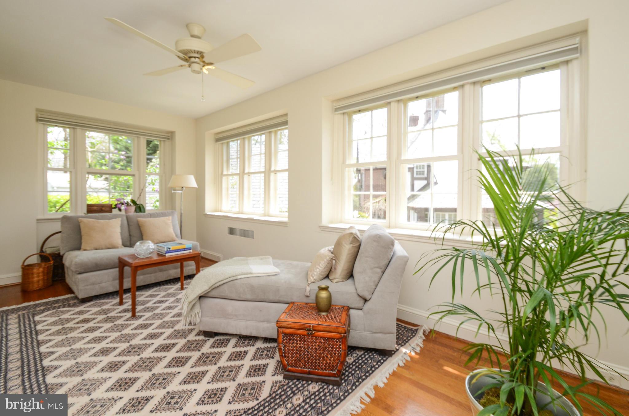 3801 Fenchurch Road Baltimore, MD 21218 - Photo 7 of 30 Sun Room