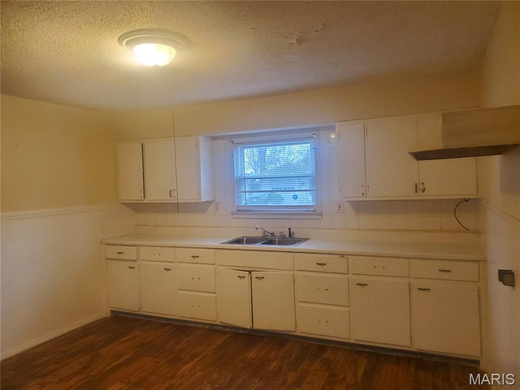 768 Leon Street Cahokia, IL 62206 - Photo 5 of 27