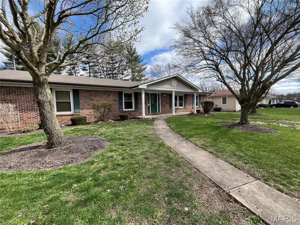 $300,000 | 806 Camp Street, Washington, MO 63090