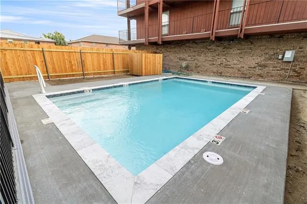 $139,000 | 1448 Carrollton Avenue, Unit 208, Metairie, LA 70005