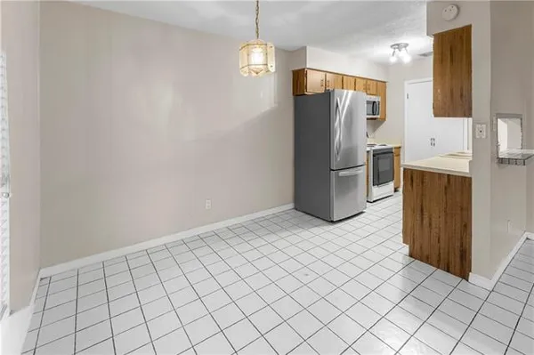 $139,000 | 1448 Carrollton Avenue, Unit 208, Metairie, LA 70005
