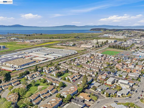 $398,000 | 124 Westgate Circle, San Pablo, CA 94806