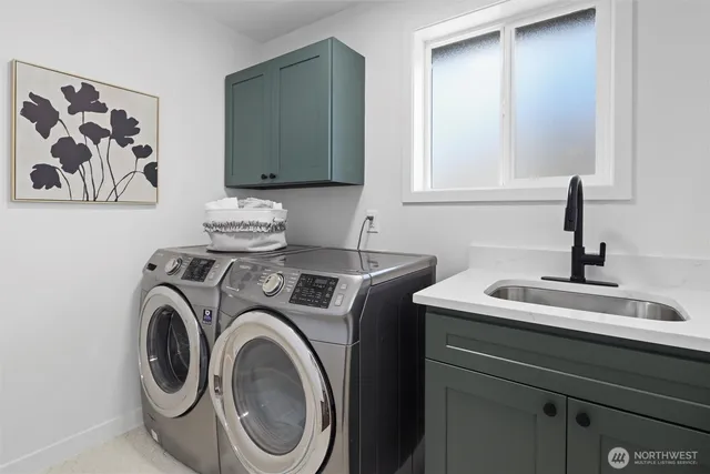 $899,000 | 2211 Southwest 103rd Place, Seattle, WA 98146