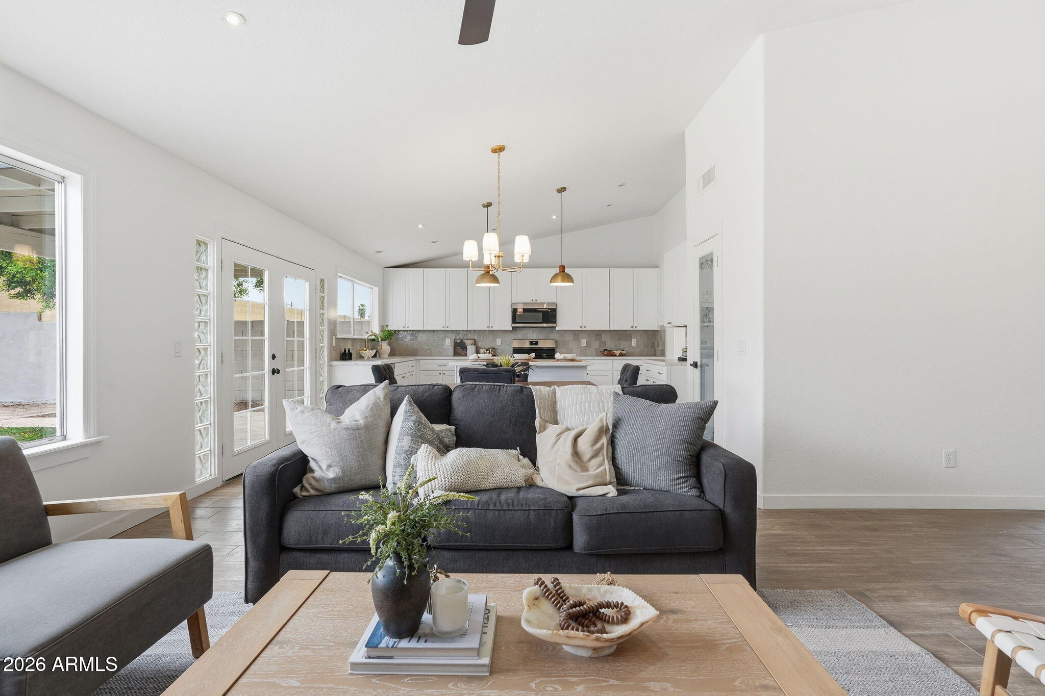 1635 East Fremont Road Phoenix, AZ 85042 - Photo 14 of 47 Family Room