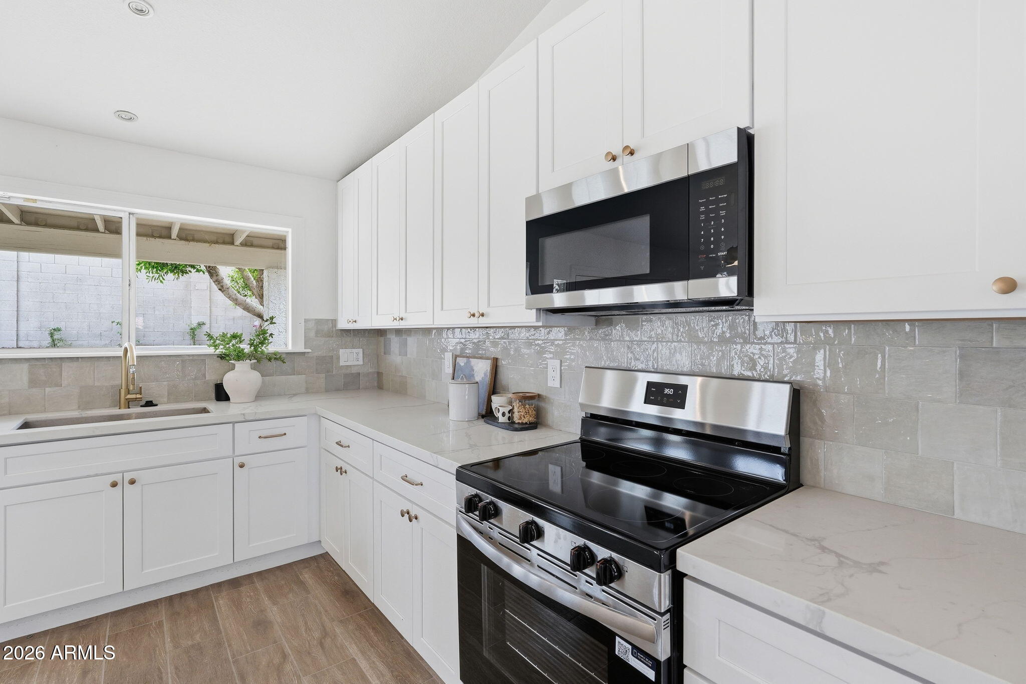 1635 East Fremont Road Phoenix, AZ 85042 - Photo 21 of 47 Eat In Kitchen