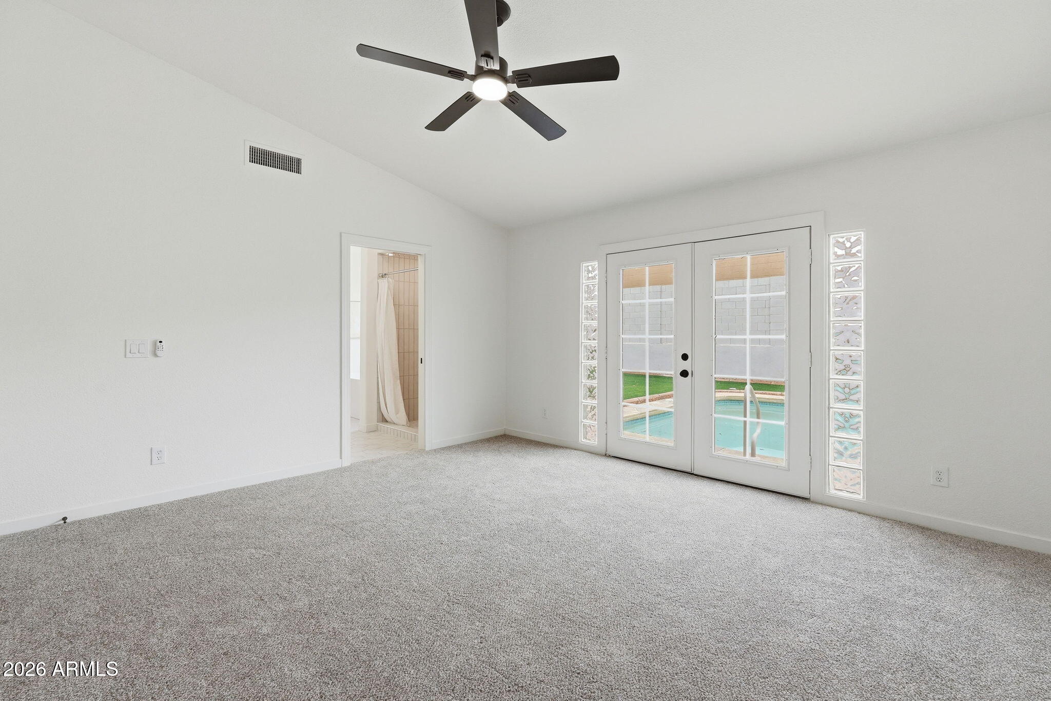 1635 East Fremont Road Phoenix, AZ 85042 - Photo 23 of 47 Primary Suite