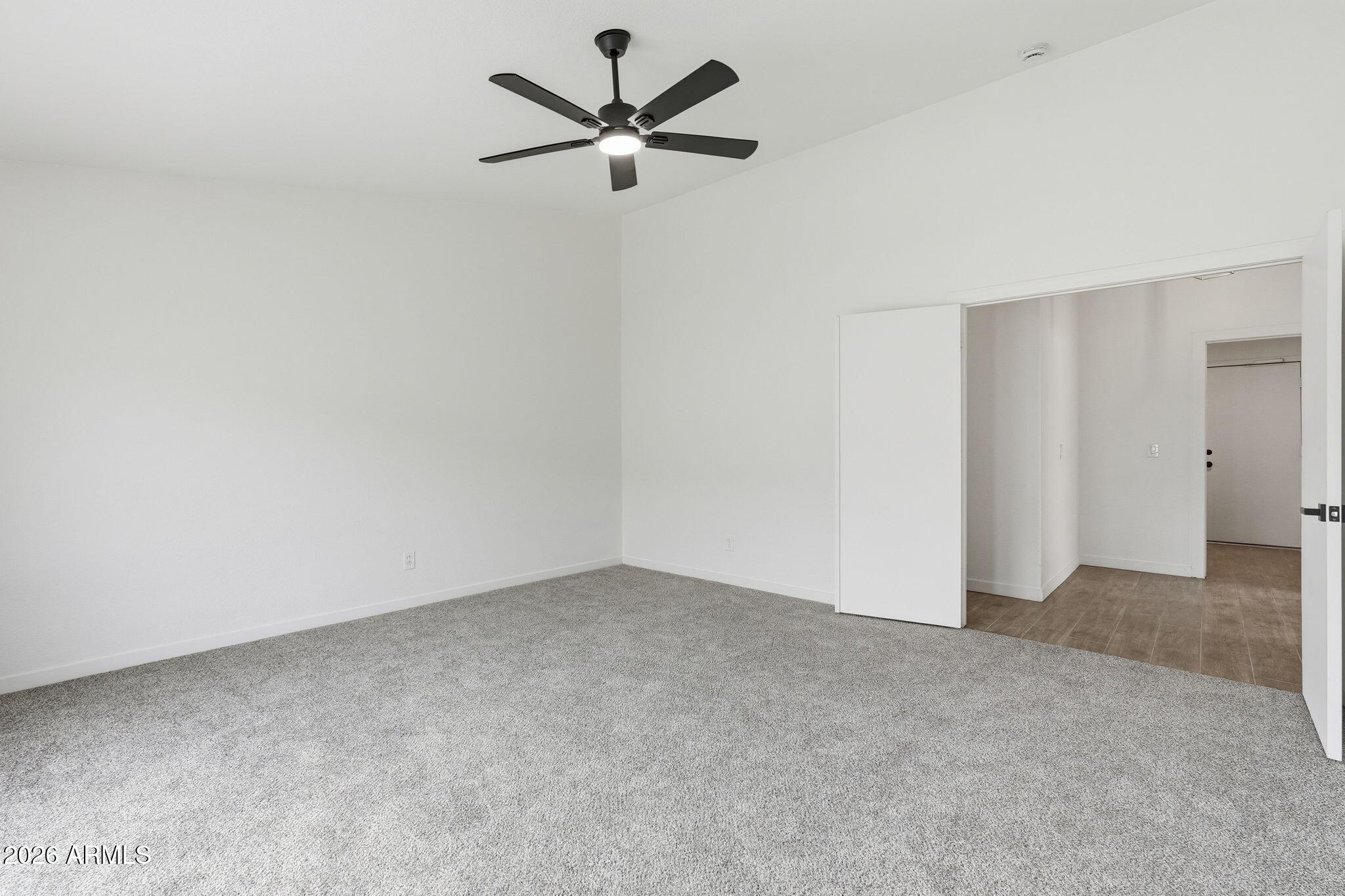 1635 East Fremont Road Phoenix, AZ 85042 - Photo 25 of 47 Primary Suite