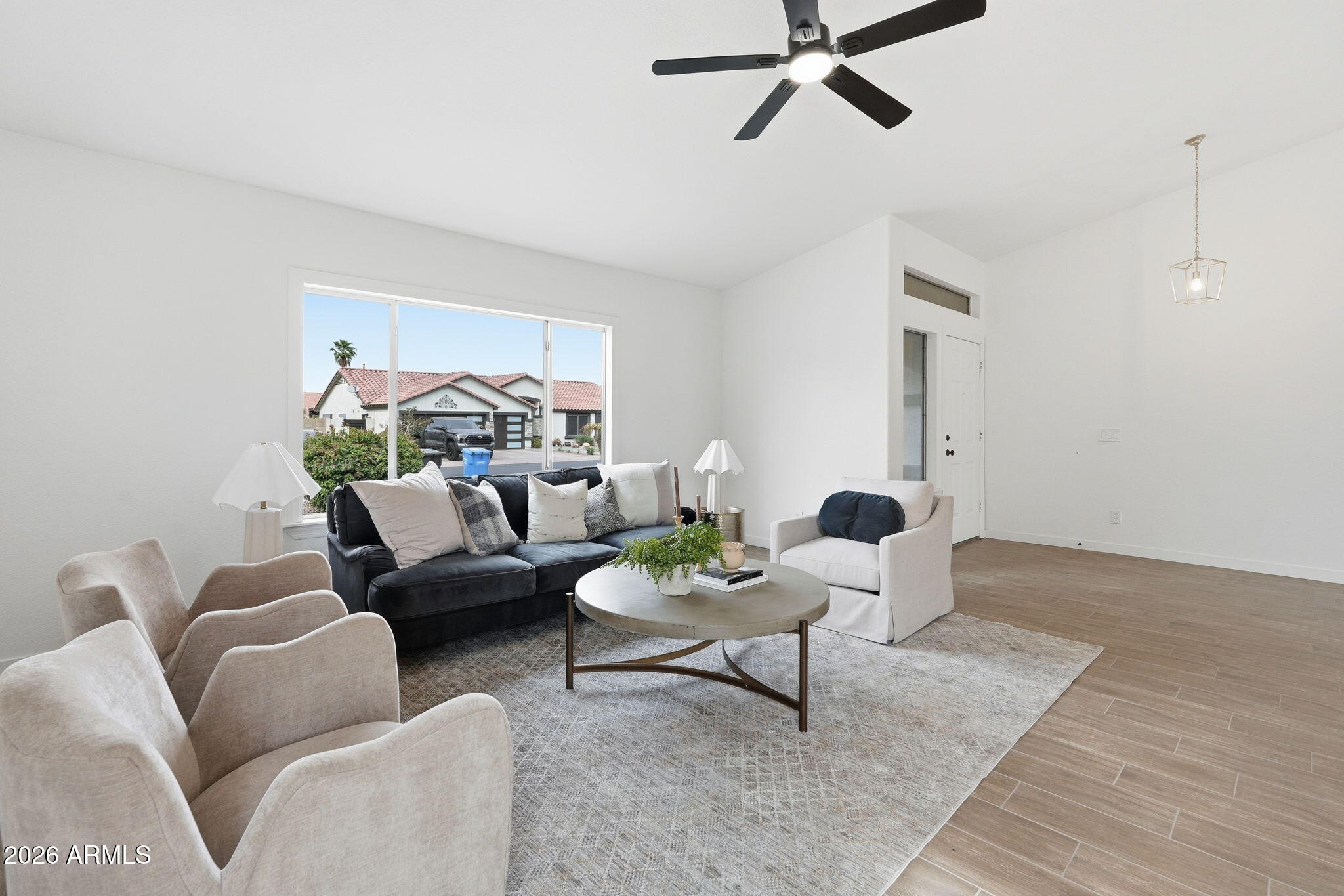 1635 East Fremont Road Phoenix, AZ 85042 - Photo 8 of 47 Formal Living Room