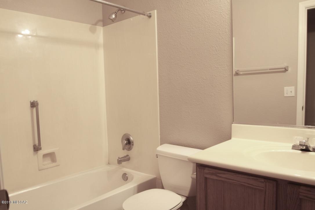9741 North Sandy Valley Drive Tucson, AZ 85743 - Photo 17 of 23