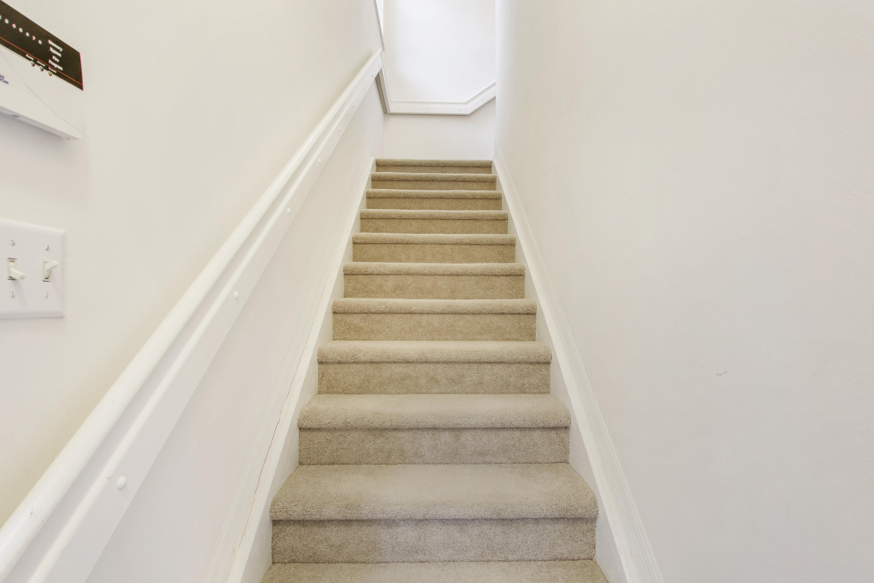 108 Lighthouse Circle, Unit B Jupiter, FL 33469 - Photo 5 of 33 a view of entryway