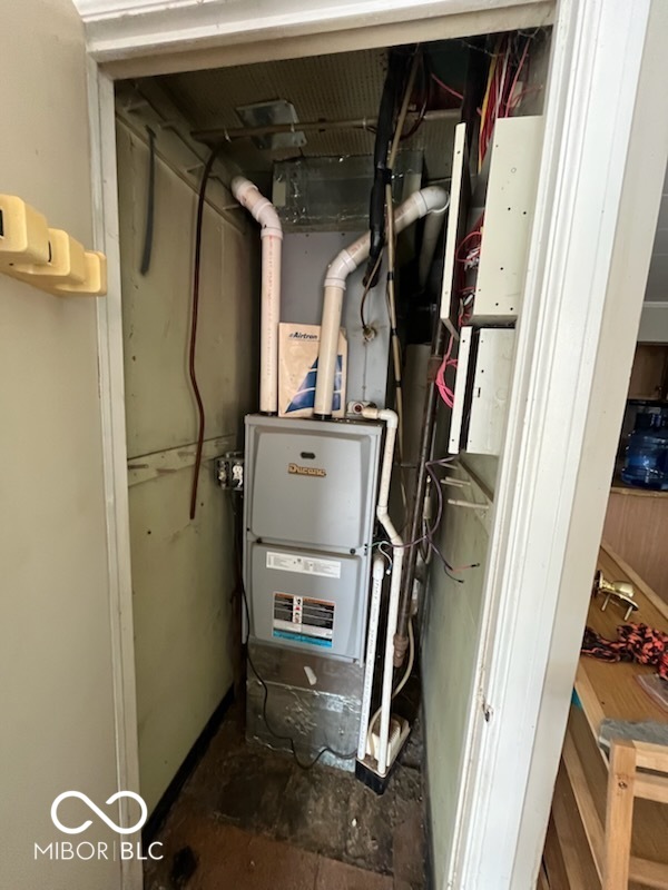 9330 East 12th Street Indianapolis, IN 46229 - Photo 11 of 18