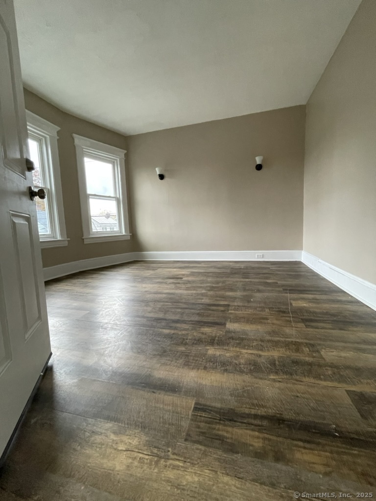 174 Fairview Avenue, Unit 1 Bridgeport, CT 06606 - Photo 6 of 9 a view of room and window