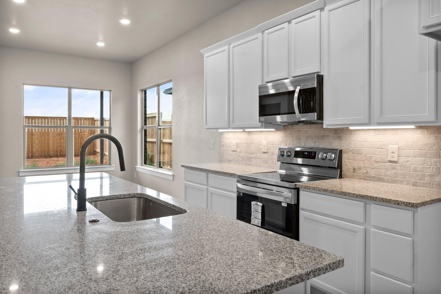 3105 Ranch Avenue Wolfforth, TX 79382 - Photo 9 of 24 Photo 9