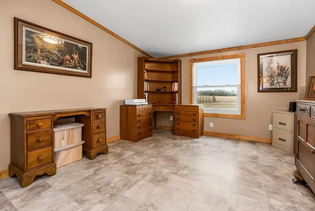 $385,000 | 2715 Kelly Road, Blue Mound, KS 66010