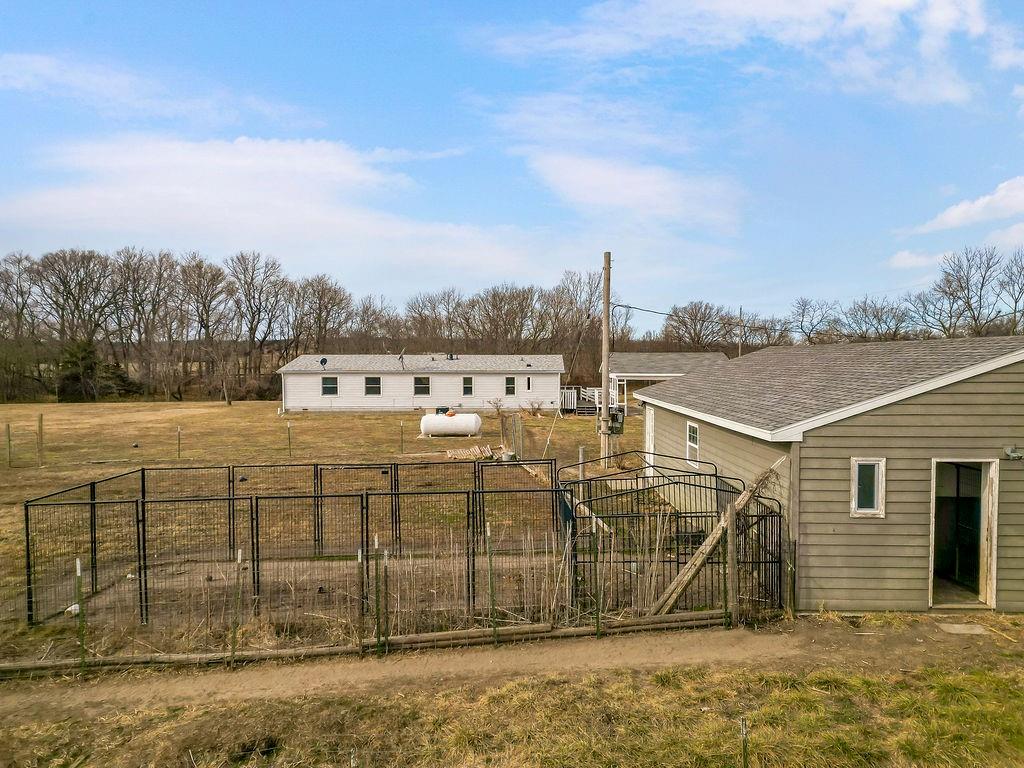 2715 Kelly Road Blue Mound, KS 66010 - Photo 28 of 53