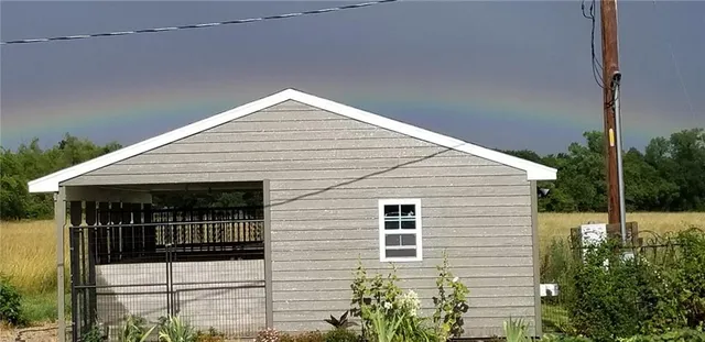 $385,000 | 2715 Kelly Road, Blue Mound, KS 66010