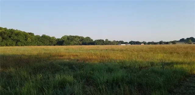 $385,000 | 2715 Kelly Road, Blue Mound, KS 66010