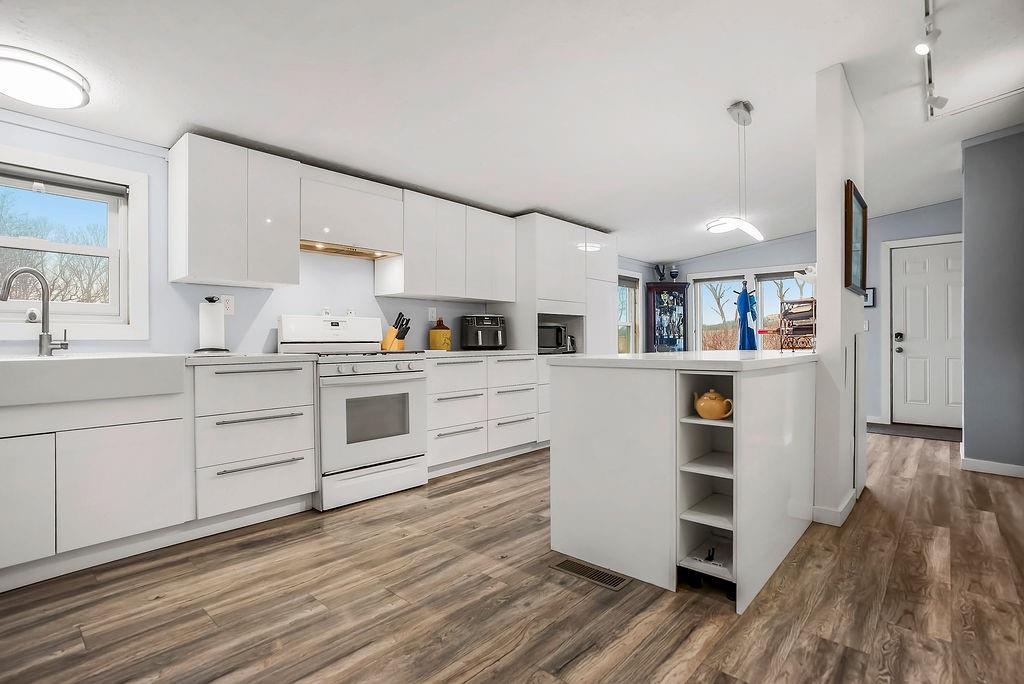 2715 Kelly Road Blue Mound, KS 66010 - Photo 9 of 53