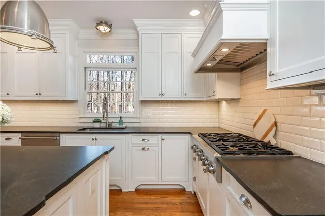 $1,100,000 | 9365 Bluffwind Chase, Roswell, GA 30076