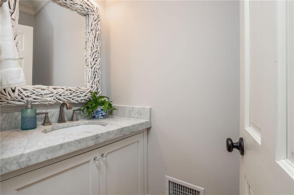 9365 Bluffwind Chase Roswell, GA 30076 - Photo 20 of 78