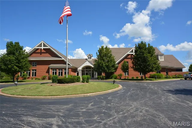 $119,800 | 113 Lemans Court, Unit 113, Lake St. Louis, MO 63367