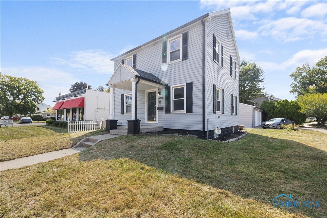 4251 Douglas Road Toledo, OH 43613 - Photo 4 of 41 Gallery Image 4