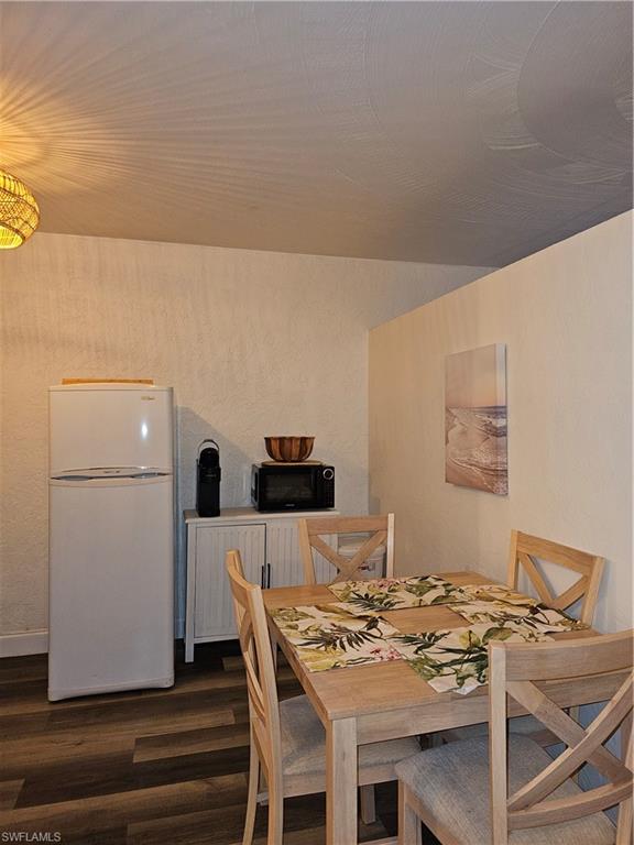 828 Wiggins Pass Road, Unit 9 Naples, FL 34110 - Photo 13 of 20