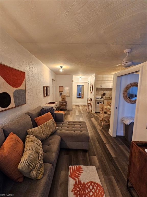 828 Wiggins Pass Road, Unit 9 Naples, FL 34110 - Photo 8 of 20