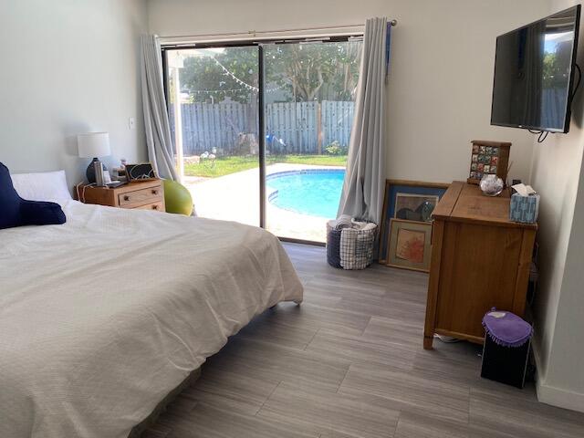 163 Seminole Lane Boca Raton, FL 33487 - Photo 22 of 29 Master bedroom opens to pool