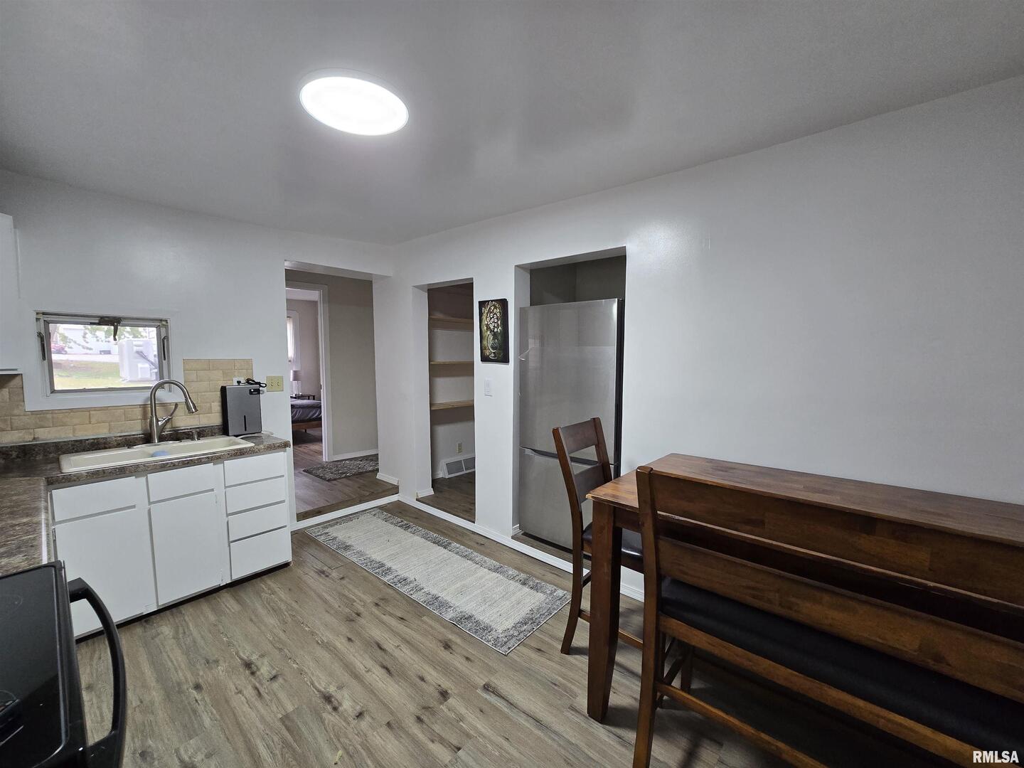 607 North Bluff Street Albany, IL 61230 - Photo 10 of 12