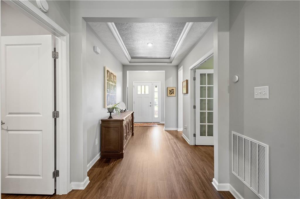 276 Regency Drive Eighty Four, PA 15330 - Photo 2 of 42