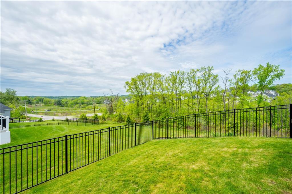 276 Regency Drive Eighty Four, PA 15330 - Photo 34 of 42